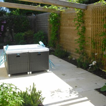 terrasse pierre reconstituée pergola treillage cloison bois Acti Sud Paysage paysagiste Dijon