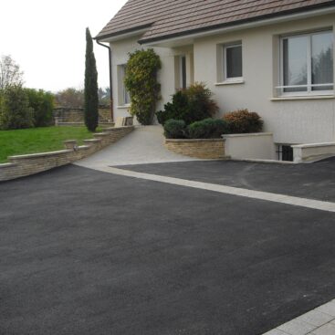 accès carrossable cour enrobé et pavés Acti Sud Paysage paysagiste Dijon